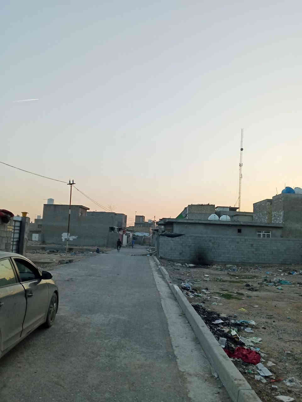 سلام عليكم قطعت أرض البيع مساحة 120 و فوك واجهيه 8 نزال 16 بغداد جسر ديالى القديم قرب شارع سواعد س قرب شارع شارع بيت زبون تواصل عله رقم ***********
