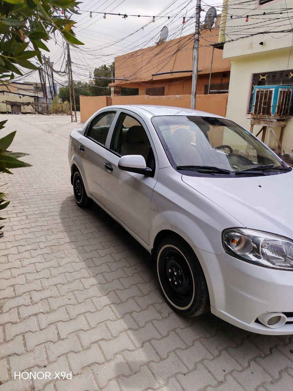 سلام عليكم سياره افيو موديل 2013
حداديه مكفوله تبريد كير  كلشي بيه مكفول مكينه تنقص دهن شي قليل جدآ سعر 78 
مسويله سيرفس كامل
بيه اربع قطع صبغ بدون ضربه  
رقمه نجف سياره بسمي سنويته تنتهي ب2031 سياره كلش نظيف شوفة عيونكم  (لل اتصال ***********)
ما تواجد عل وتساب ولا عل ماسنجر 
عنوان نجف حي الزهراء
