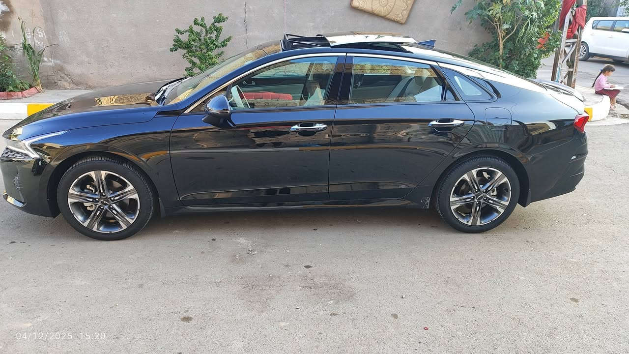 السلام عليكم
‏k5 للبيع رقم( أربيل الجديد )
السياره خليجي كفاله عامة من كلشي
موديل 2023 ماشيه 39 الف
سياره بسمي  شركة نيم 
محرك 2000 دوش المرغوب
فووول مواصفات
بنو رامه 
كشنات جلد
كشن كهرباء
كشنات تتفه اماميه 
تحكم تبريد شاشه وازرار لمس
مناخ منفصل
تشغيل عن بعد
يدات نيكل 
ترحيب عند الاقتراب
مري جانبيه شفط كهرباء
لايت لد4 عدسات 
كشافات اماميه خلفيه
حساسات اماميه
حساسات خلفيه
ويل حجمه 18تخم تاير جديد
سبير منازل 
كتلوكات شركه 
شاشه كبيره
كامره بيها وضعيتين
عرض كامره اثناء القياده
هاند بريك بصمه
اوتو هولد
درايف مود ماوس ٥ وضعيات قياده
فول تحكم ستيرن واوامر صوتيه
السعر 200 قفل مستعجل على بيعتهه خوان الي ميشتري لا ينطي وعود رحمه على والديكم 
مكان واسط نعمانيه 
هاذ رقمي *********** 👑***********
تحياتي.
