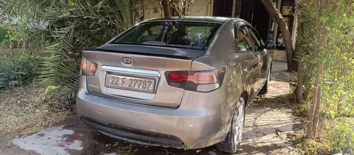سيراتو خليجي  2011 تحويل مباشر سنوية ل2030
محرك 1600 دوش نظيف لا تنقيص ولا تبخير 
كير AT اوتوماتك وعادي 6 نمر 
تبريدها ثلج صدر نظيف تايرات نظيفة غرفة نظيفة مواصفاتها شاشة . تحكمات ستيرن . مري شفط . اشاير بالمري . بريك 4 ديسك .حساسات خلفية . كاميرا خلفية . مانع انزلاق
ضررها چاملغ امامي 
مصبوغة حزام اثر شخوط وجراد 
السعر مناسب جداً 72 وبيها مجال

العنوان الدورة ***********

