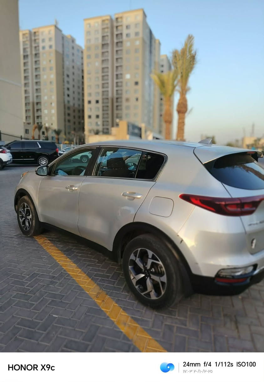 سلام عليكم
سبورتج 2020 لون سلفر  XL وارد امريكي رقم انبار  مواصفات حساسات اماميه تنبيه السايق  شاشه جبيره تبريد امامي خلفي تحكمات استيرن حادثها جاملغ الايسر جه السايق فقط بدون ايرباك ايرباكات سليمه موضح بل منشور   كير ومكينه كفاله سياره حلوه وخير من الله السعر ١٧٠ وبيه مجال 

الرقم؛ ***********

 بغداد حي الجهاد
