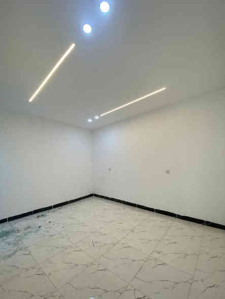 دار للبيع 100م في كركوك شوراو فقط 36 مليون 
***********
