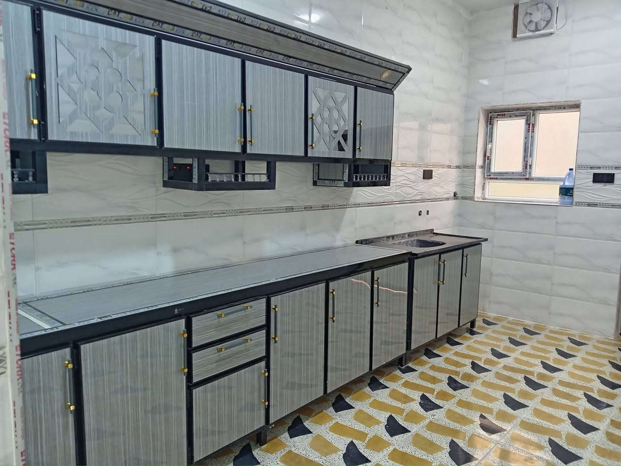 وصلتنه وجبه قراض جديد ومستعمل العنوان رمانه البعبيد مقابل مدرسه براعم الوطن  ***********
