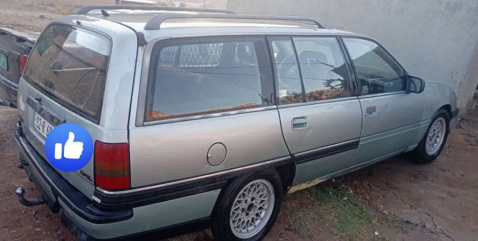 اوبل اوميكا حجم 20 كير محرك شرط كهربائية كله شغاله قفل مركزي تايات انضاف طخم نضيف رقم جديد نينوى كاربون بيها السعر 23  ***********.   ترهم معارضه
