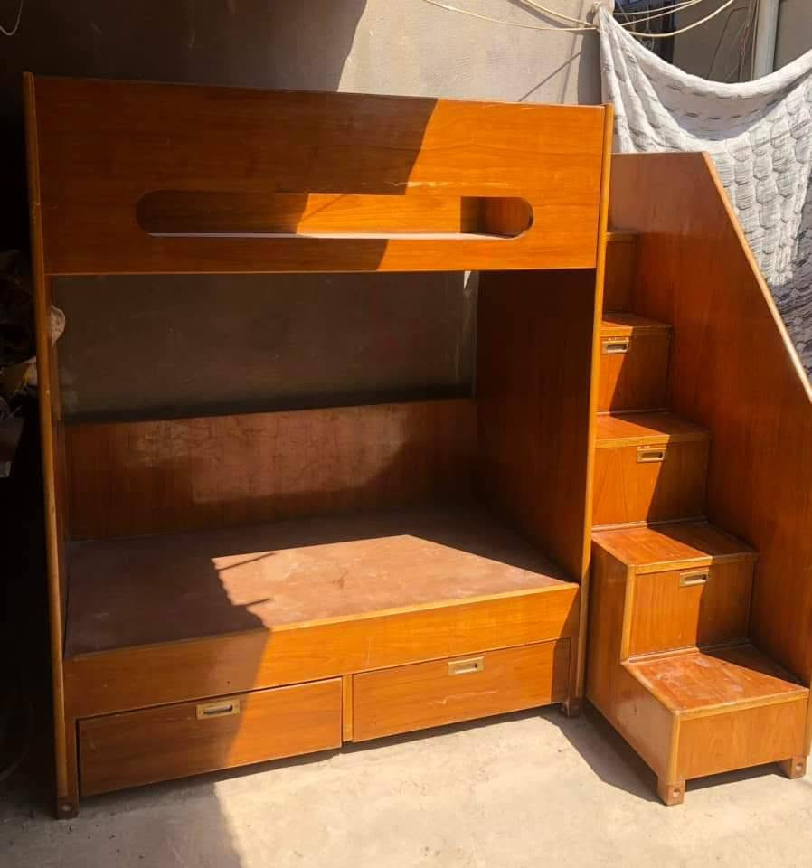 شاشه عدد 2
السعر 120 تنينهن
جربايه صاج نضيفه كلش تزكام
جرارين وبالدرج خانات
الرتفاع 180
العرض150 منغير الدرج
السعر 110
بابل محاويل 
***********
