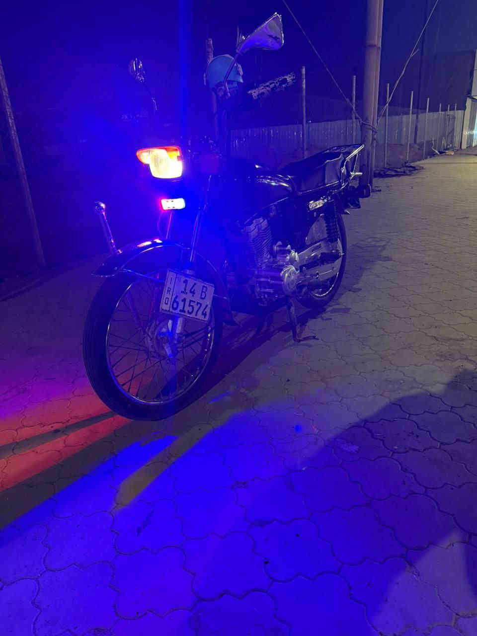 سلام عليكم دراجه ايراني للبيع تعمير 25 رقم سنويه دراجه صارله شهر من شتغلت كفاله من الف لليا مكاني بصره زبير سعر 1800 للتواصل ***********
