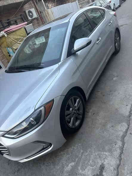 النترا 2018
محرك 2000 دوش فول سياره فتحه رادار بصمه كشنات تدفئه تبريد جاهزه اي نقص مابيها ٥ قطع صبغ بدون دواخل السعر 115 
***********
