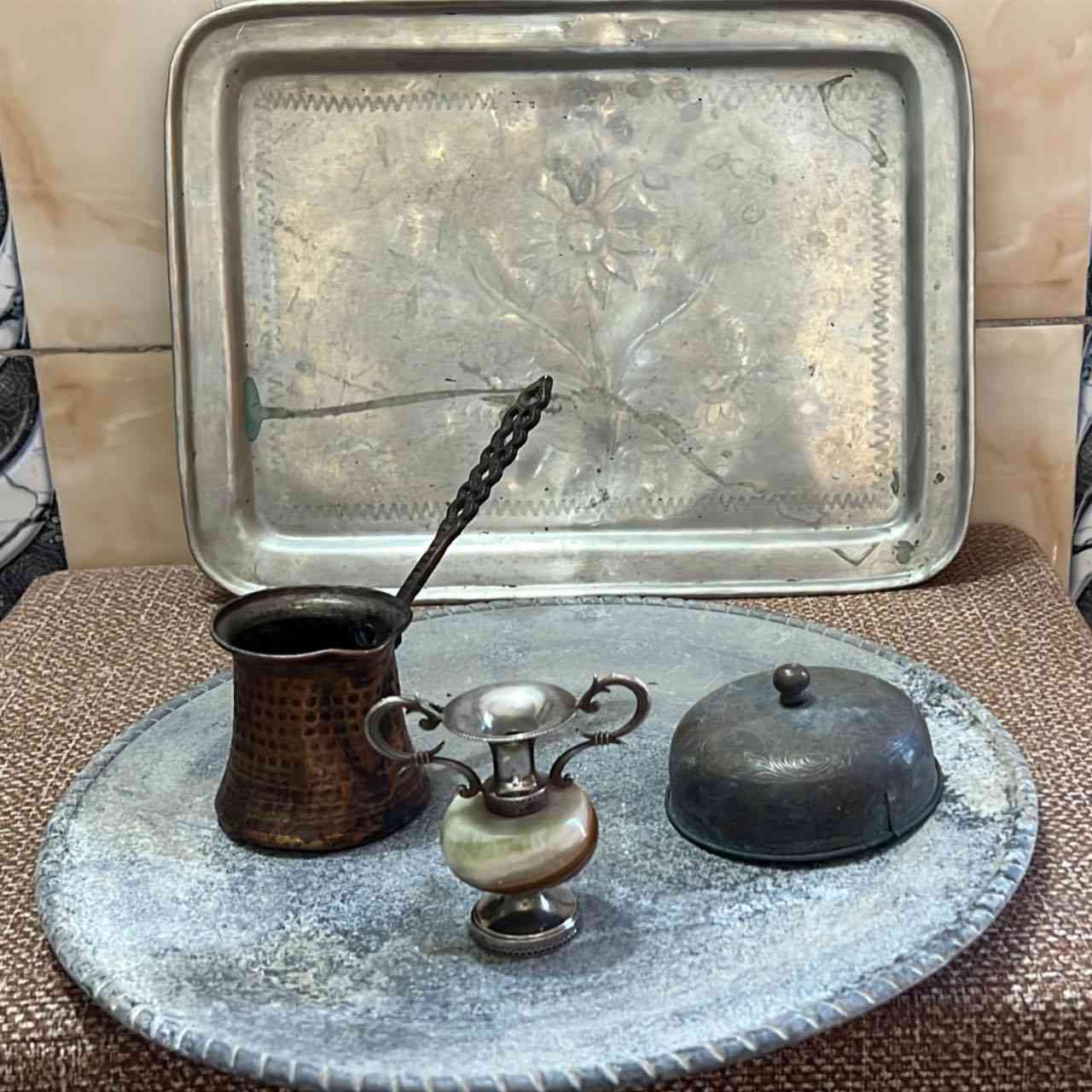 سلام عليكم جميعاً البيع حسب القطعه مكاني بغداد الشعب حي البساتين ***********
