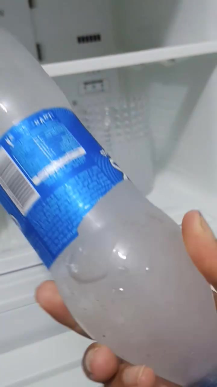 ثلاجه للبيع LGنضيفه موديل حديث بيع مستعجل ***********كربلاء حي الغدير
