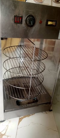 خزانة تسخين طعام وعارضه لانواع الطعام شغالة لاستفسار  07758714941