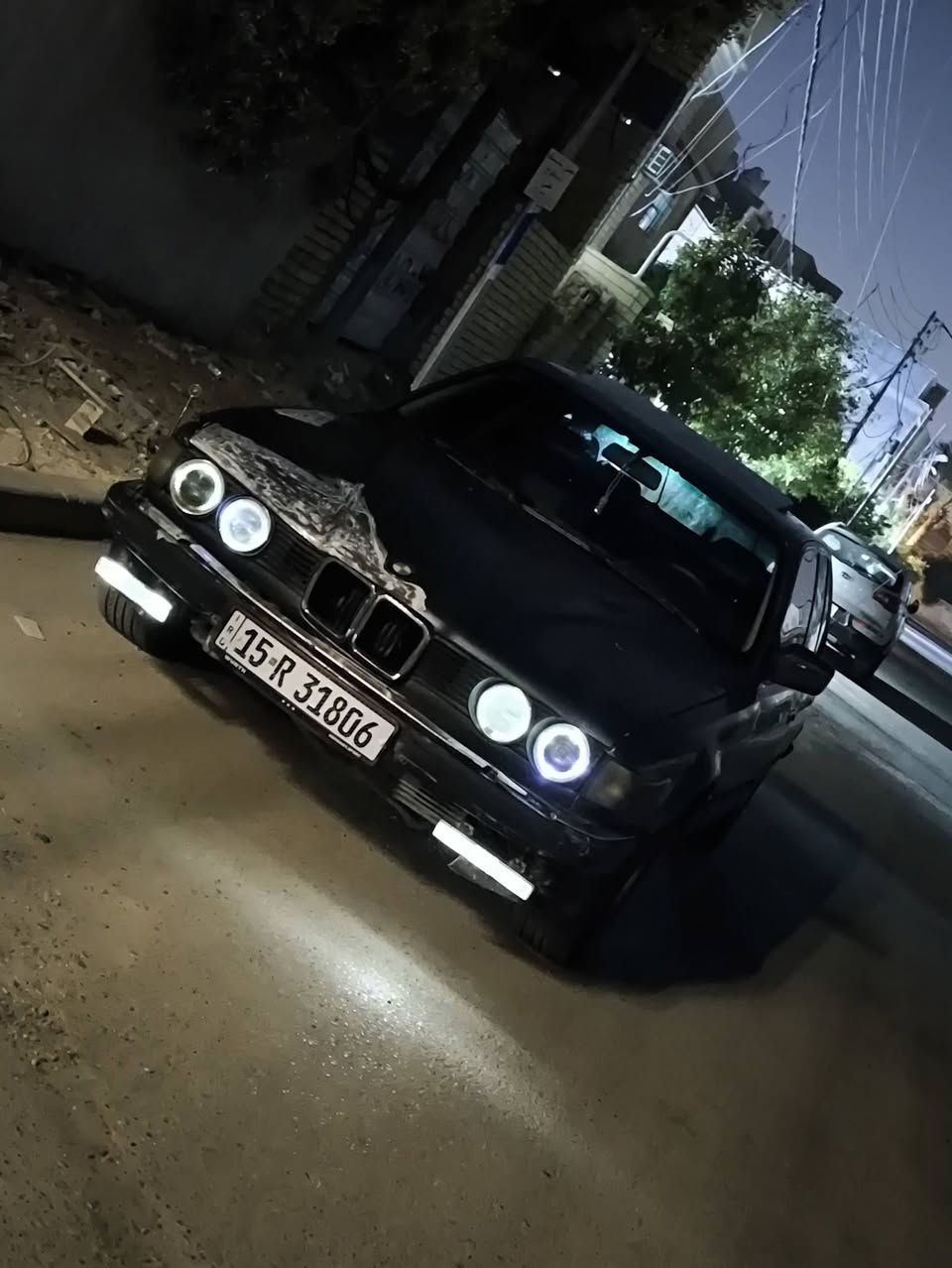 السلام عليكم بيئم دبليو BMW 735i
السيارة كير ومحرك بطة 3000.
تخم بلكات جدد نوزلات جدد.
ثلاجة مال سيارة منضفها جديدة.
شوتة وفلتر شوتة ودهن وفلتر كلة جديد.
ديلكو وقبق ديلكو وايرات ديلكو فيت بم جديد.
ضفيرة جديدة كفالة.
شاشة وكامرة خلفية وسستم سماعات كلة جديد.
لاوشة ولا خنة.
موديل السيارة 1988.
السيارة رقم انكليزي مصفرة غرامات بأسمنا.
تحويل مباشر ثاني.
لايتات عالي ناصي لايتات سوار ابيض موجودة بالصور.
السيارة مسويلك خياسات ناقصها بس صبغ.
والتبريد يشتغل يدفع هوى ويفصل نوب مااعرف السبب.
السيارة ضررها او حادثها بس بالخشم الكدام مثل ماموضح بالصور.
اكفلك لغود وشواصي. السيارة شلعة ومعدل ما شاء الله.
بقة عندك خربطة بسيطة بالسيارة مصورها بالفديو ان شاء الله.
مكان السيارة بغداد حي الجهاد رقمي.
***********
سعرها 33 وبيها مجال
متوفر واتساب.
