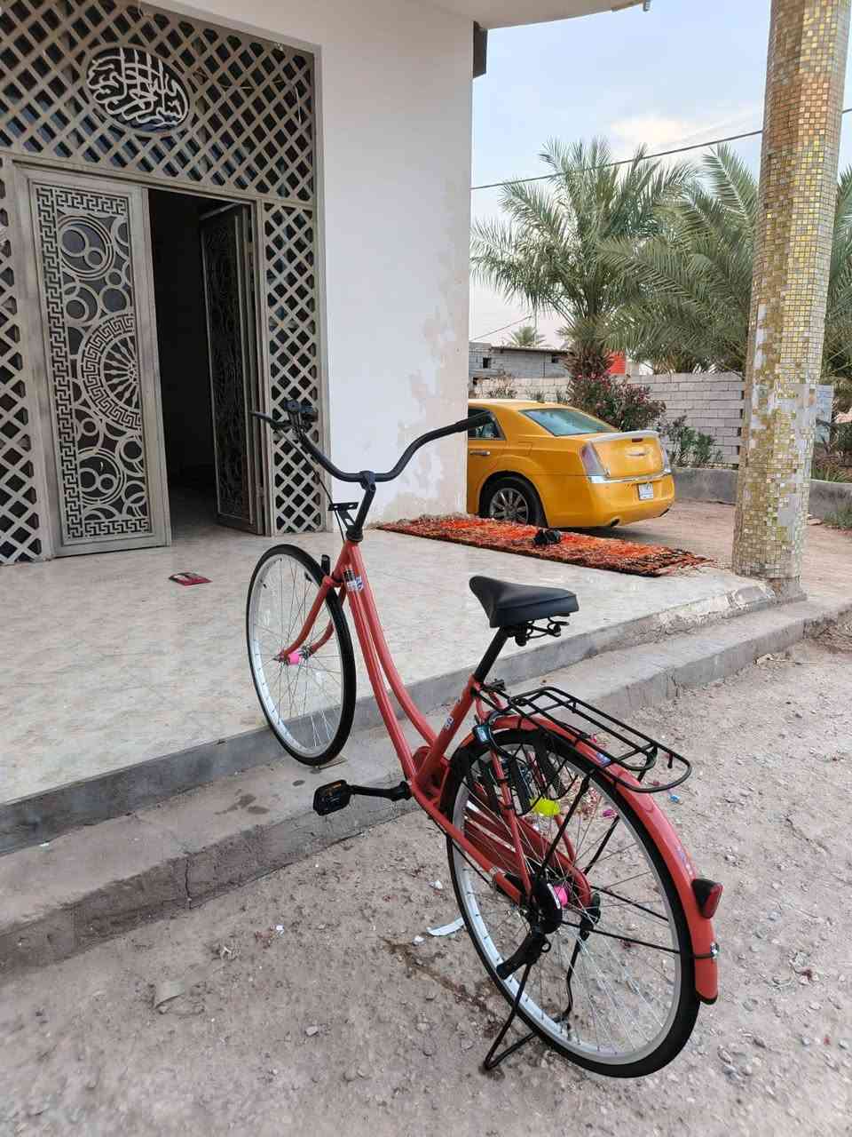 سلام عليكم بايسكل موديل 2022 ماخذه صارلي سبوع مامستخدم هواي عندي دراجه اطلع بيها اني بايسكل مامتعوب ابد لون مشمشي مكاني السماوه المجد رقمي اتصل وبيك خير وتدلل.  ***********
