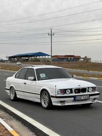 بي إم دبليو • ١٩٩٣ • ٥٢٠ جير عادي