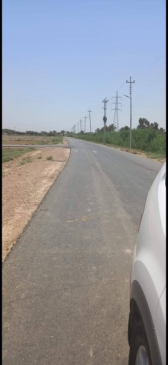 السلام عليكم..
قطعة أرض سكنية للبيع طابو زراعي سند 25  المساحة 200 متر السعر 40 مليون ،الموقع: حي الجامعة مقابل جامعة ديالى بجوار مجمع مكّي الباوي السكني تبعد عن الشارع العام 200 متر ويوجد إقرار محكمة بإسمي والخدمات تشمل ماء وكهرباء وشارع تبليط وإنارة وإنترنت، للإستفسار الإتصال على الرقم: ***********

ملاحظة : الصور قديمة والآن يوجد قطع أراضي مبنية وبيوت وخدمات في المنطقة
