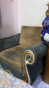 كنب ٥ مقاعد • نضيف