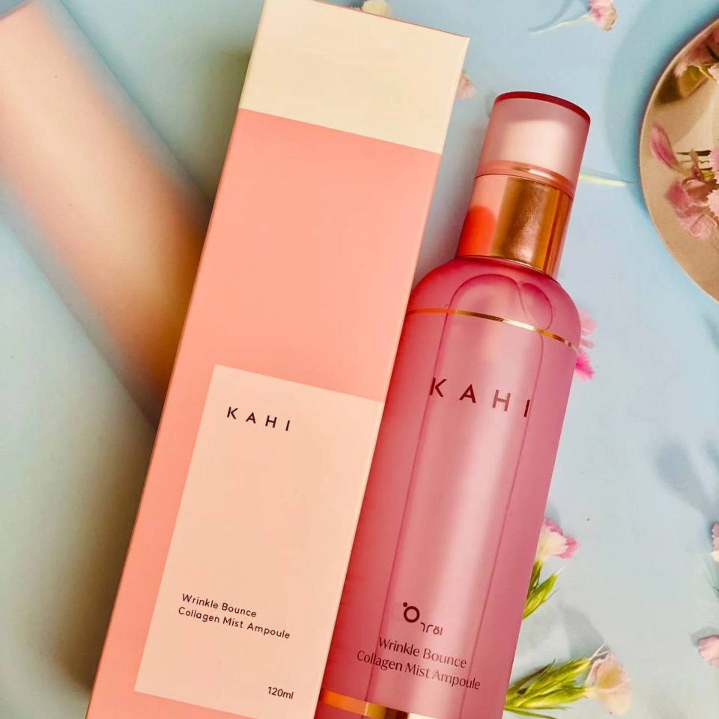 أمبولات رذاذ الكولاجين من كاهي رينكل باونس بنكهة كولاجين السلمون KAHI Wrinkle Bounce Collagen Mist Ampoule Salmon Collagen✨

بخاخ يحتوي على 86.5% من مستخلص كولاجين السلمون وتسعة أنواع من حمض الهيالورونيك.
يعمل على شد البشرة وترطيبها بشكل مكثف لتقليل ظهور الخطوط الدقيقة والتجاعيد.
يحتوي على زيت الشاي الأخضر المخمر وزيت الكركم لنضارة لا مثيل لها.
الحجم 100ml
المنشأ كوريا الأصلي 🇰🇷🇰🇷


**إذا كنت صاحب هذا الإعلان وتريد حذفه لأي سبب، رجاءا أرسل رسالة إلى الدعم الفني**