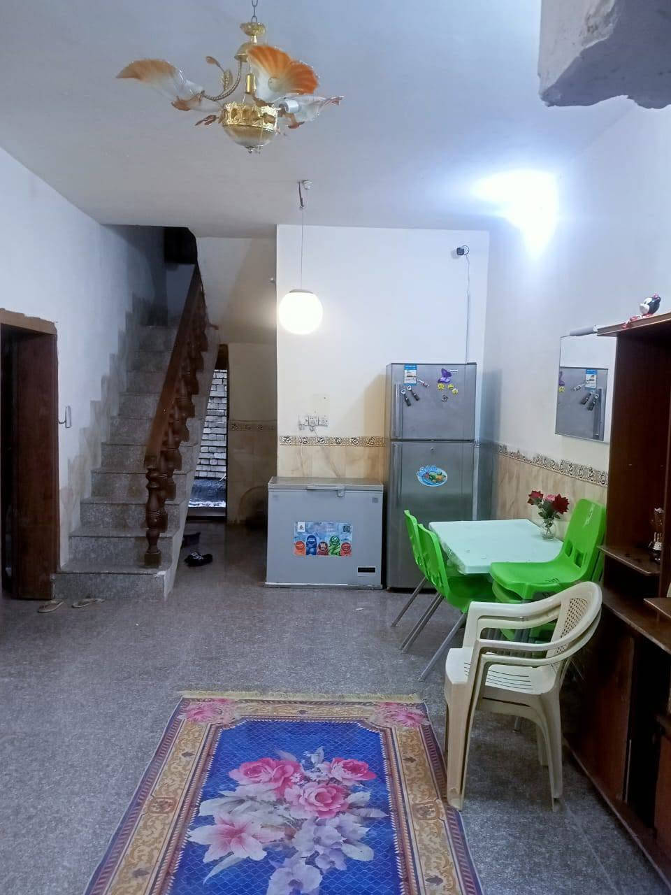 اعلان وفرصة شراء للزوار ويدور بيت قريب لزيارة
يتوكل على الله يجي يشوفه 

الدار للبيع مساحه ١٢٠ متر بالبوبيات يم اسواق برتقاله
٣ غرف نوم وصالات ٢ وصحيات ٣ ومطبخ ٢ يصلح يكون حسينيه 
سند ٢٥ اقرار محكمة مباشر للعلم اني ابو البيت مو دلال  
واجه ٨ متر  والنزال ١٥ متر 
السعر ١١٥ مليون بيع مستعجل 

الشراي الحقيقي يراسلني 
او بتواصل على واتساب ***********
