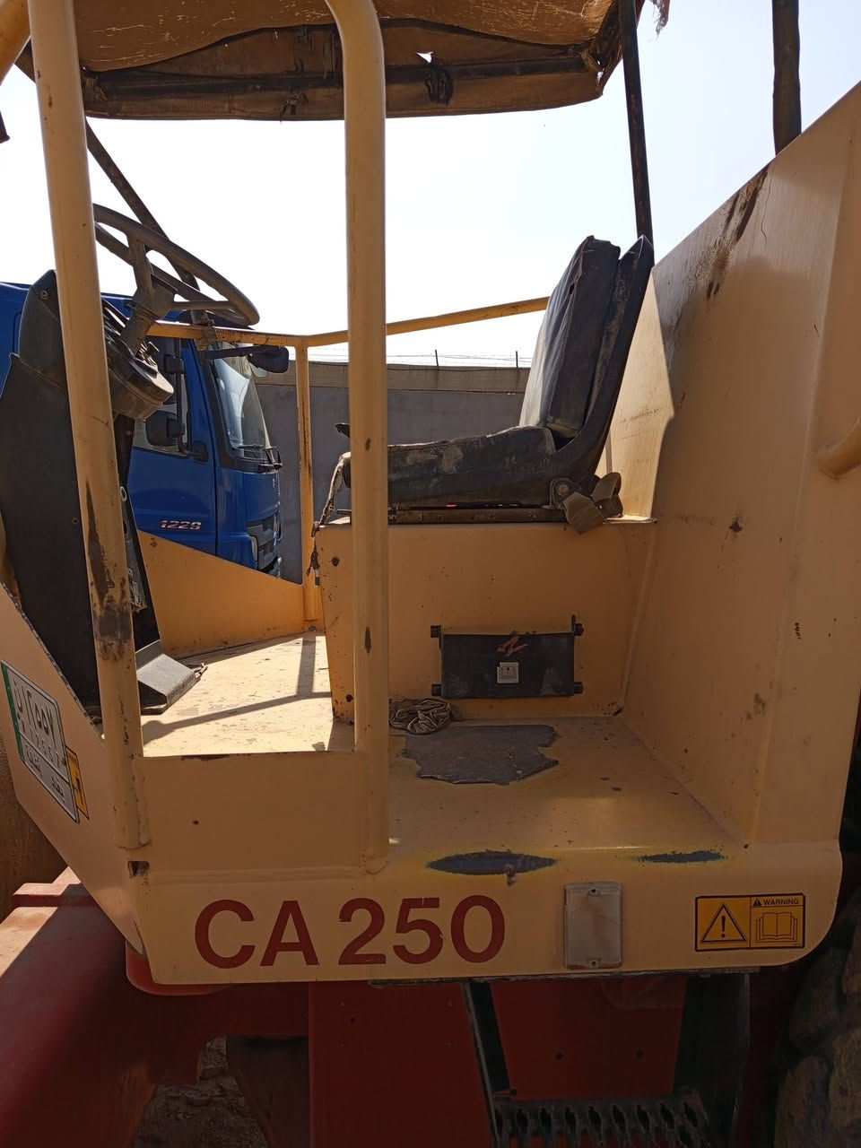 السلام عليكم للبيع حادله دنيباك  مديل 2014 رقم بغداد الماني مكاني بغداد مكفوله كفاله عامه  مكينه مضخات كلها مكفولات وضع شركه 
للأستفسار اكثر انتصل ‏‪0771 615 9567‬‏
