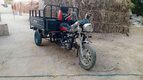 ستوتة للبيع اوراق اصولية بس ورقة الوكيل ضايعة
شاصي كفاله عامة محرك ناعم نكرة سلف 
كهربائيات شغاله ستوتة حلوة وكاعدة
مكاني مشخاب ***********
سعرها 900 وبيها مجال للشراي ترهم مراوس
