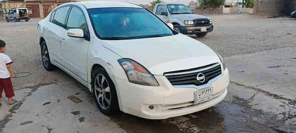 للبيع التيما موديل 2007رقم بغداد مكينه 3000
كير مكينه خير من الله ضرر جامرلغ امامي فقط 
السعر 70بي مجال قليل ***********
