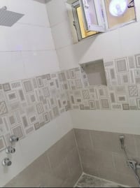 بيت بالسريدات الجديدة مساحه ٥٠ متر ٣ طوابق ٣ غرف نوم و٢ حمام فوك وجوا ...