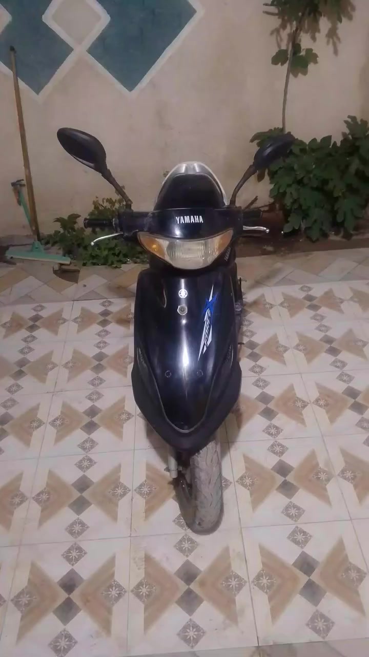 سلام عليكم دراجة لبيع ماكس قجمه محرك مامفتوح شاهد الله شاصي مكفول كهربائيات كلها شغال صالنصة FM ام صوت ام جيلات كفر بلادي اي شخط مابي دراجة تخبل اي نقص مابيها سعرها 400 مكاني كربلاء كنطرة السلام رقم ***********
