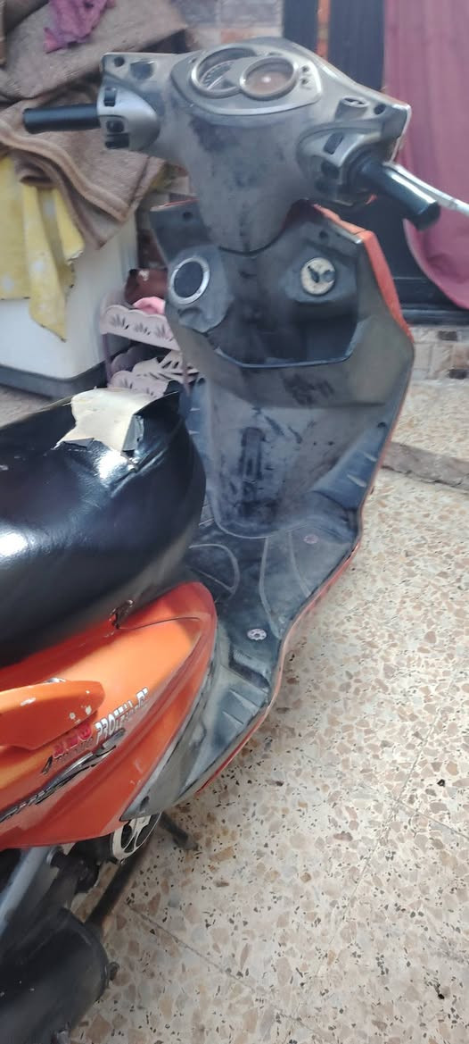 سلام عليكم دراجه سكنس فحل للبيع دراجه مكفوله كهرباءيات شغاله دراجه شلعه معدل مكاني ام الكبر السعر ٧٠٠وبيها مجال رقم الهاتف ***********
