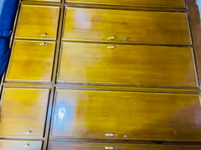 السلام عليكم.. غرفه صاج حطاطه للبيع السعر 500 وبيها مجال مكان صكلاويه شهداء 2 ***********
***********
