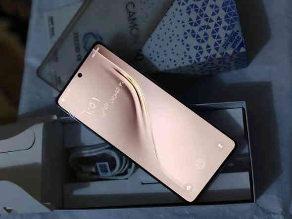 تكنو كامون 40 
ذاكره 256 رام 8+8
كلشي مامبدل بي تجي تفحص شكد ماتريد وين مايعجبك 
نضافه الجهاز 100/100 صارله سبوع لزكت الشركه بعدهه 
مكاني نجف حي الانصار
السعر230 بي مجال حك جيه ***********
