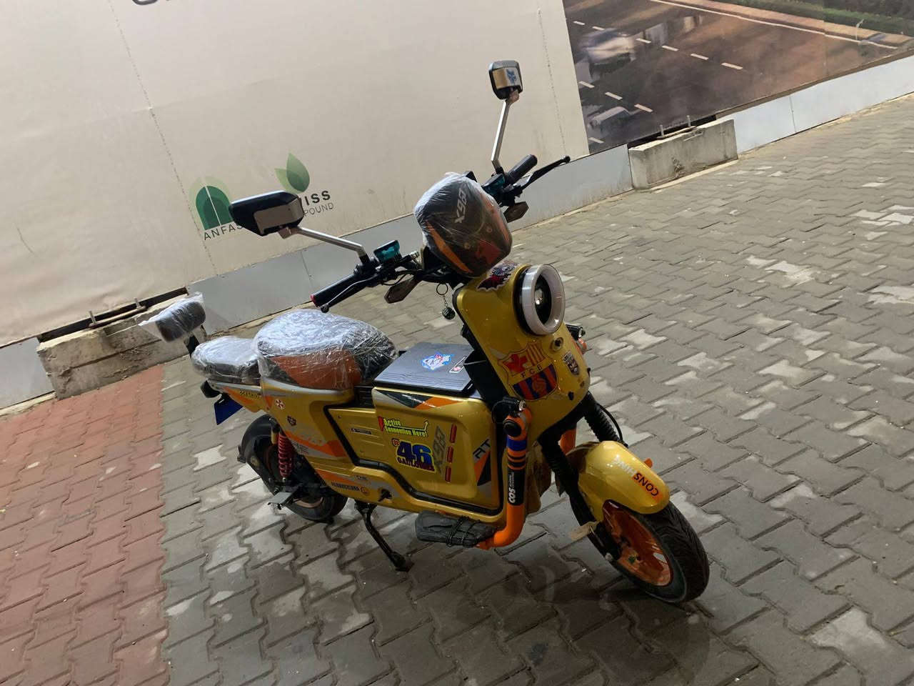 السلام عليكم X900 نضيفه وكامله مابيه نقص  بطاريات كبار سرعه 60 حقيقي قوه الملف 2000
موديل 2025
درع رياضي 
فلنجه امامي 
فلنجه خلفي 
ويل امامي 
كشنات جلد شامو
دواسات رياضي
عنبار رياضي 
دبلات خلفي رياضي متحس بلطسه طستها فد ناعمه
مري اصلي 
بصمه وسويج 
طخم تايرات امامي خلفي جديد النقشه العاليه  
شباب الدراجة كلش جديدة ومحافض عليها ومن تشوفها تتأكد

السعر 500 وبيها مجال للشراية ورجاء لحد يكسر بسعرها لان جديدة 
العنوان بغداد الغزالية
رقم*********** وتساب او خاص ما متواجد عل رصيد
