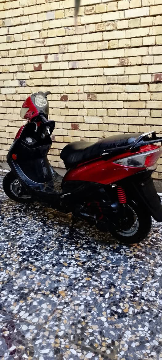 جي فور دراجه نضيفه شوفت عينك وجاهزه ربع ما تصرف عليها شغاله من الطول للطول سلف هندر اشاير لايت عالي ناصي هورن عداد بانزين عداد رون قفل جنطه والسكان والبانزين كله شغال مكينه ناعمه خرسه شلعه كلش قويه دراجه نضيفه ومال جناي السعر 400 مكان ناصريه ***********
