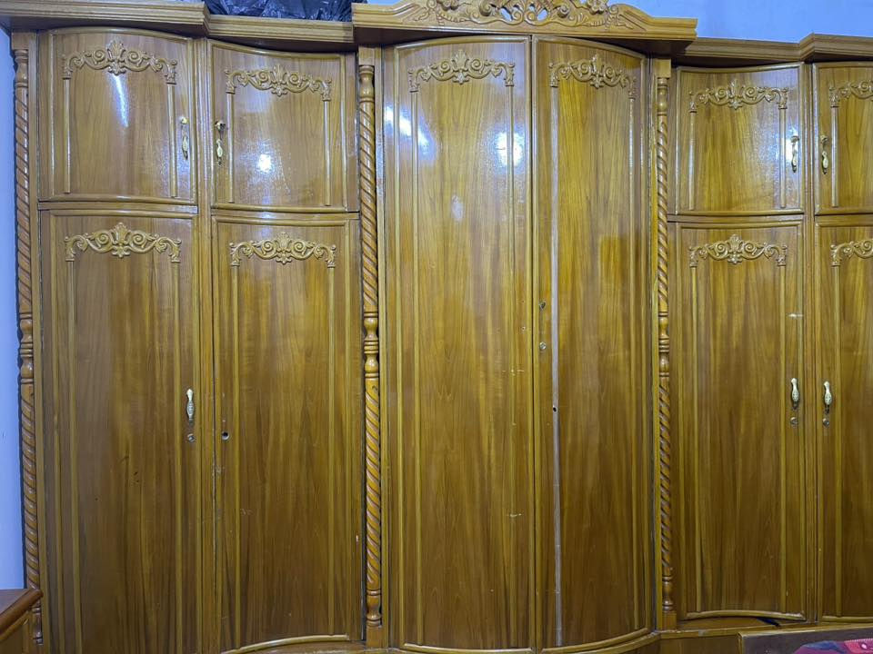 غرفه مستعمله السعر ٦٠٠بغداد بلديات للاستفسار الاتصال ع رقم ***********
