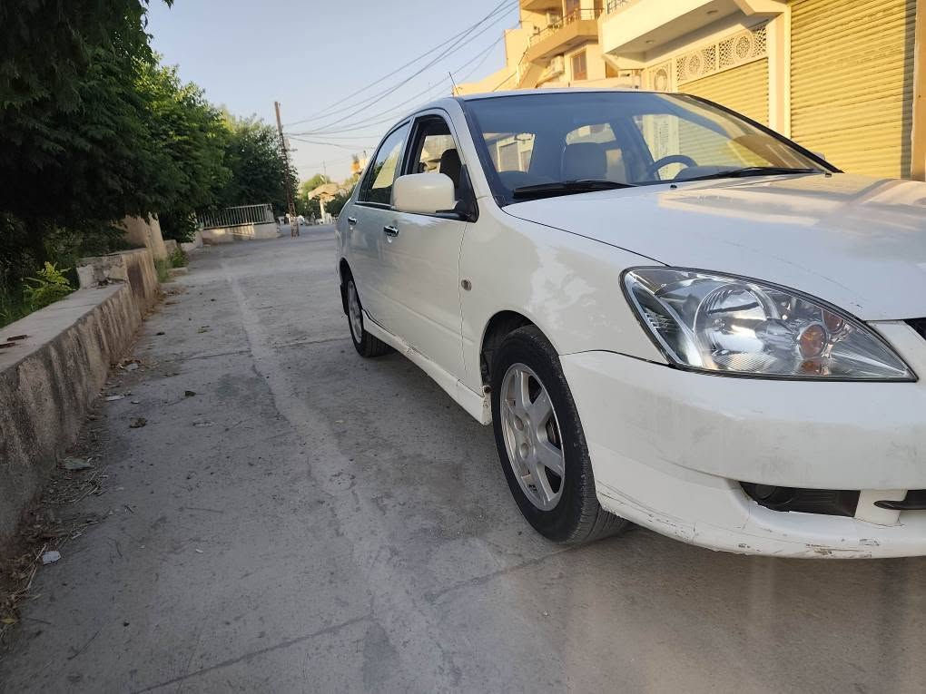 لانسەر مۆدێلی 2008 مەکینە گەورەی ناو زەردە چوار پارچەی بۆیاخە بەبێ ناو گرتن گێڕو مەکینە و تەبرید بەشەرت سەیارەیەکی زۆر جوانە کاڵ بوونەوەنیە،سەنەوی بە ناوی خۆمە و بەسەرچووە نرخی 75گەڵا کەمیک مجال*********** رانية, السليمانية
