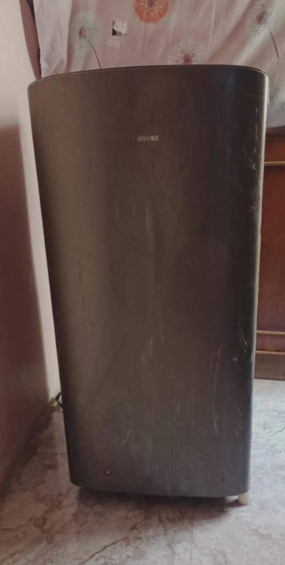 ثلاجه باب اول مامصلحه ابد 80 مراسله خاص


**إذا كنت صاحب هذا الإعلان وتريد حذفه لأي سبب، رجاءا أرسل رسالة إلى الدعم الفني**