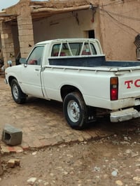 بيك اب • ١٩٨٠ • رقم دولي