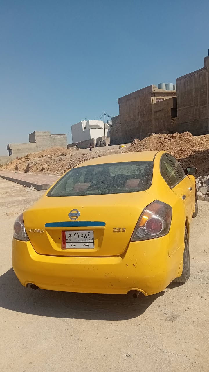 السلام عليكم نيسان التيما 2007  صدر تخم تاير كله جديد سنوية عضم عاج تنتهي ب 2027  مصفرة هيئة  ابو السنوية من بغداد.     بحي الجهاد ساكن  بس ماندله اكفلها سرقه وعشائر يعني تاخذ مني سيارة لتخابرني بعد انت تروح تحول اني مادخلني عليها غرامات 300 الف كله ع المشتري تخم تايروصدر كله جديد باور ستيرن ثگيل  لايت دشبول كله شغال جامه مبدله جديد تبريد ميشتغل ماعرف شبي مكاني ديالى للاستفسار الاتصال ع الرقم *********** سعر 60 وبيها مجال للشراي
