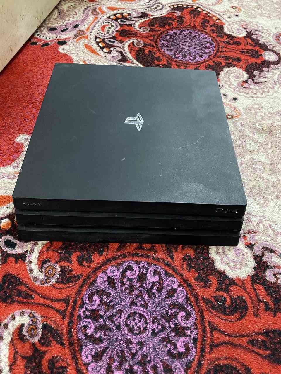 السلام عليكم ابلي 4برو مهكر للبيع بكاني بغداد الشعلة نضيف ممفتوح ابد هوة وكارتونتة جديد وغراضة الاصلية السعر 300او بي مجال هاذة رقمي ***********ما موجود خاص
