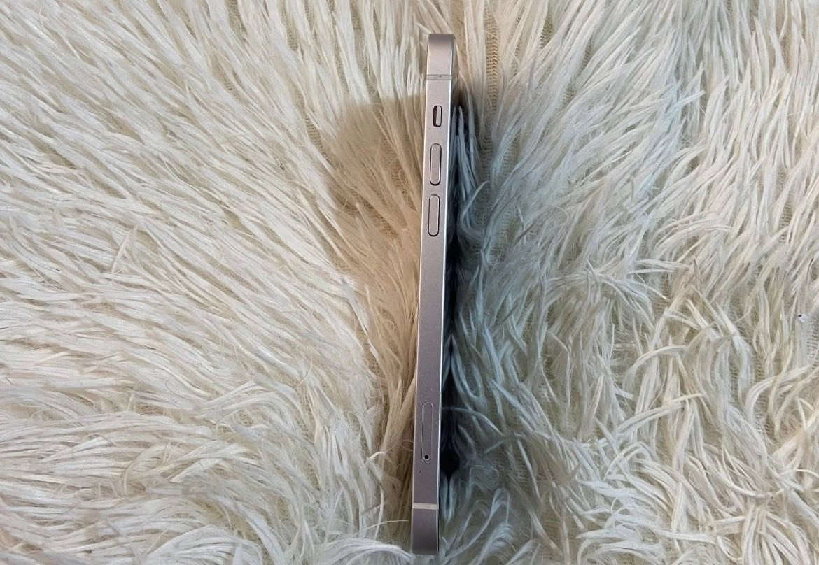 لبيع ايفون 12 عادي ذاكره 128 بطاريه 80
مكفول الجهاز ماممفتوح نضافته 100/100 نموذج m 
للبيع او مراوس سعره 275 
***********
