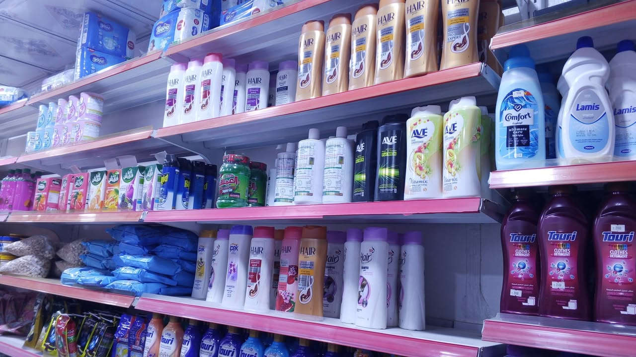 سلام عليكم رفوف+عارضة تجميت نضيفات كلش للاستفسار ***********
