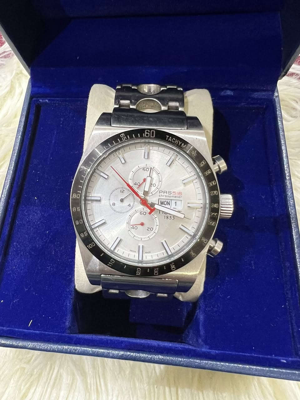 TISSOT
ماكنة مايوتا ياباني اصلي 
مينا مميزة 
نافذ شهري على رقم 3
مقاومة للماء 50 متر 
زجاج زفير كرستال 
السعر 65 الف القطعه
مكاني بغداد


**إذا كنت صاحب هذا الإعلان وتريد حذفه لأي سبب، رجاءا أرسل رسالة إلى الدعم الفني**