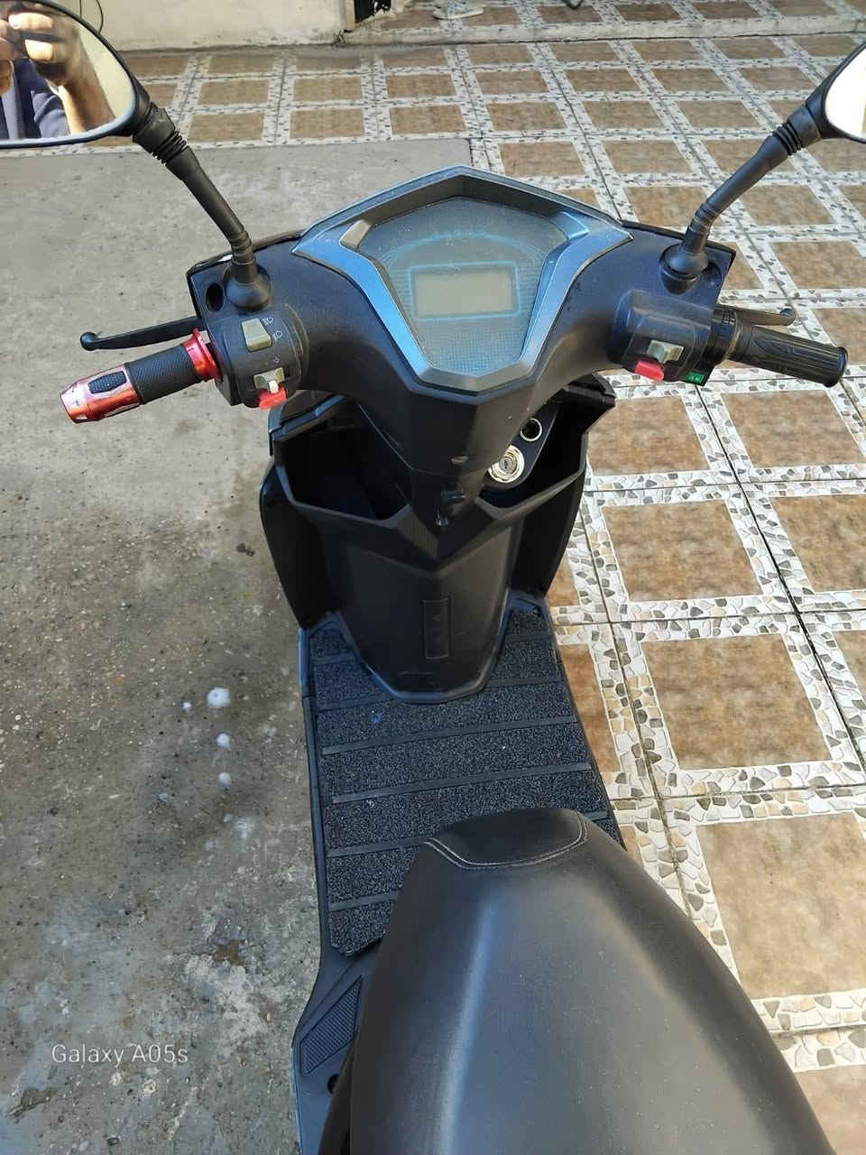 مساء الخير دراجه شحن للبيع السعر ٥٠٠ و ٥٠ الف بيهة مجال حك الجيه الاستفسار عله هاذه الرقم ***********
