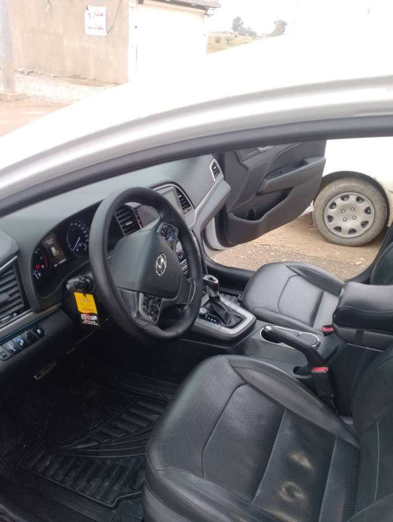 فول مواصفات ابيض محرك 2000 ماشي 110 ....*********** كركوك, العراق
