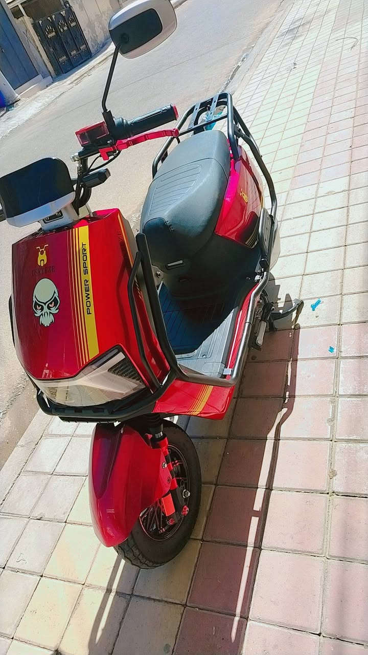 السلام عليكم 
موطور شحن للبيع 
شركة يوسكيز دبدوب 
موطور مستخدم شي قليل 
بطاريات عدد 6 على فحص 
نظام  R  سرع 4 سوعة 99 
لايت زنون عالي ناصي 
موطور بعدة جديد 
سعر  «600»بي مجال 
مكان داخل الرمادي 
الاستفسار ((***********))
