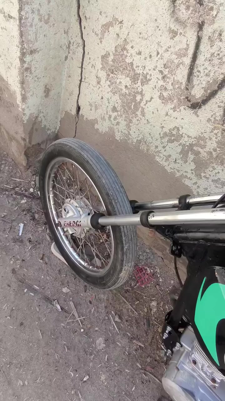 دراجه ايراني كلك كلك للبيع فول نضافه محرك مفتوح بوشه وبستم واخرس ما نقصه اي شي دراجه رزنه فول غراض كل جديد شاصي مكفول لشراي يجي خاص مكاني ذي قار قضاء الجبايش


**إذا كنت صاحب هذا الإعلان وتريد حذفه لأي سبب، رجاءا أرسل رسالة إلى الدعم الفني**