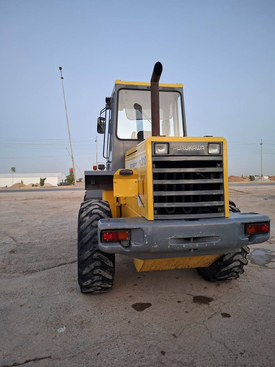 شفل فوركاوه للبيع حجم 310 محرك ازوزه 4 سلندر سوبر تبريد شغال  مكفول عام  دخول جديد***********
