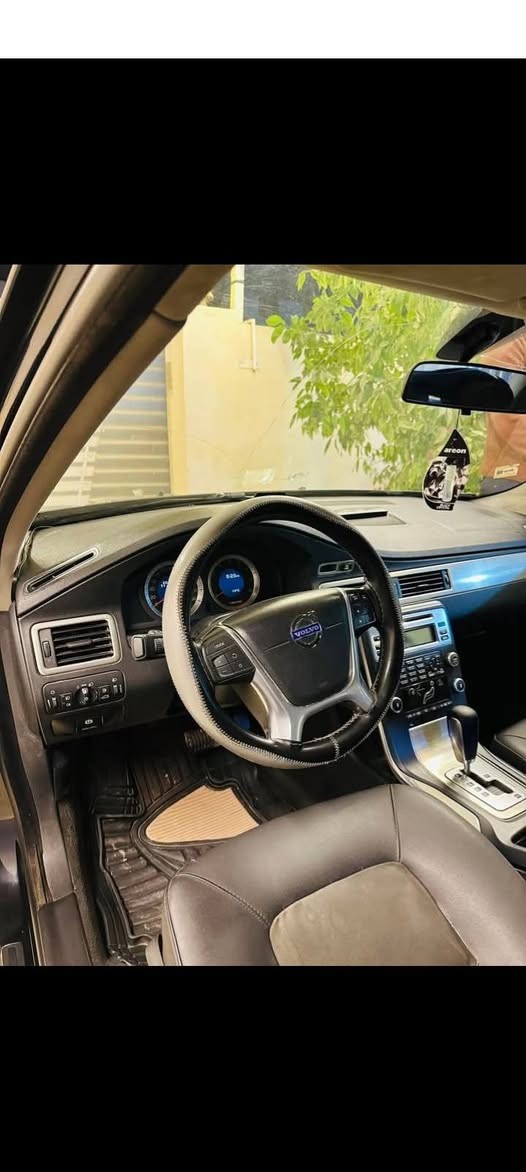 فولفو s80 موديل 2011 محرك 2000 اربعه اسلندر حادثه الباب خلف السايق بيه بارد للبيع مكانه بغداد السعر 90 وبيه مجال رقم الهاتف ***********
