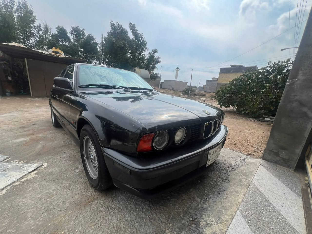 � للبيع: BMW 525i موديل 1990

 • محرك: 6 سلندر M50 بحالة جيدة
 • كير: (أوتوماتيك/) — []
 • تبريد: (شغّال/ويه لسويج)
 • كهربائيات: ضفيره كله مرتبه]
 • الداخل: نظيف ومابي اي غلطه
 • الأوراق: كاملة / تحويل فوري سنويه باسمي رقم كركوك
      ٠      (كشنات جلد اسود كهربائي)

مكان السياره الفلوجه 

📌 السعر: [٦٥ ]
📞 للاستفسار: [***********
