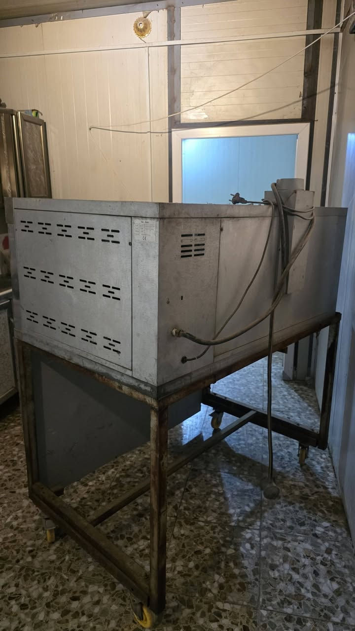السلام عليكم
 فرن للبيع كهرباء +غاز
600 دينار عراقي


**إذا كنت صاحب هذا الإعلان وتريد حذفه لأي سبب، رجاءا أرسل رسالة إلى الدعم الفني**