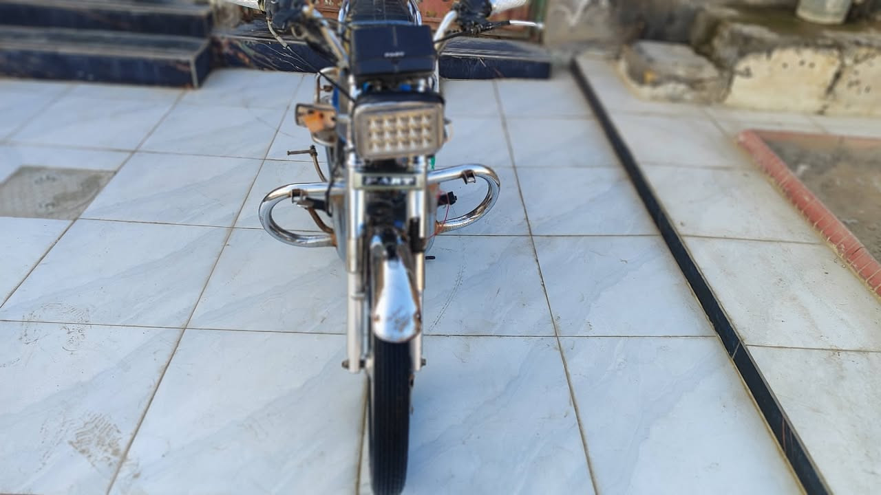 السلام عليكم 
دراجه بارت ايراني مديل 20
الدراجه مفتوحه بوشه وبستم بيهاا نقوصات بسيطه وسهله ودراجه بيهاا اوراق سعره 550الف لاستفسار  خاص او ع الرقم ***********لشراي فقط
