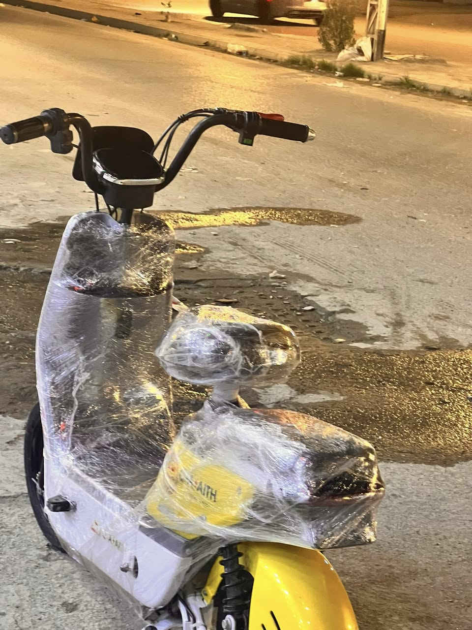 سلام عليكم دراجه شحن البيع دراجه نضيفه
مستخدمه صالها شهرين 
التقبيطه مال الشحن 20 كيلو لا تخلص 
مكان ناصريه قضاء الدوايه 
السعر 250 وبيها مجال الشراي 
إلا تصال ‭0785 583 1261‬
